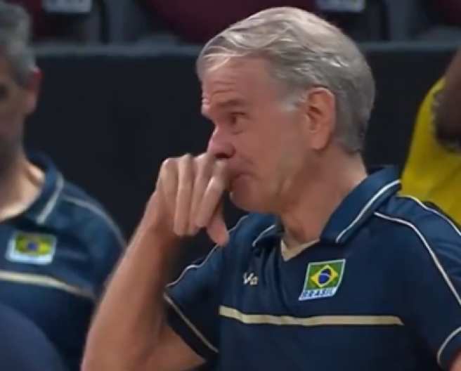 TRAGEDIJA PRED MEČ SRBIJE Selektor saznao da mu je umrla majka, nije mogao da sakrije suze (VIDEO)