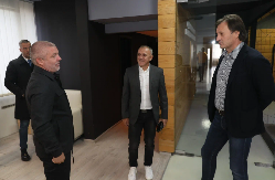 BOMBA NA POMOLU Nekadašnji selektor Srbije postaje trener Superligaša?