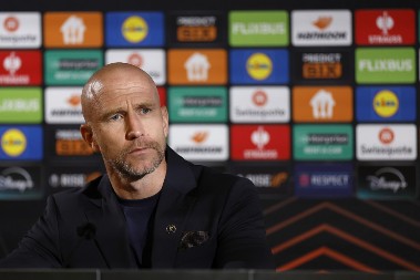 SKUPO GA KOŠTAO PORAZ OD BUGARA Zvezdin rival otpustio trenera