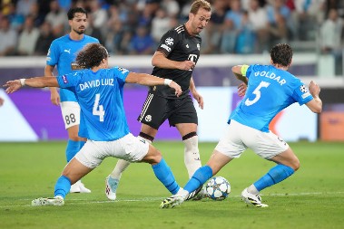 LIGA ŠAMPIONA U SVOM PUNOM SJAJU Goleada širom Evrope, debakl Zvezdinog dželata, šok za Liverpul, poraz Murinja u Londonu