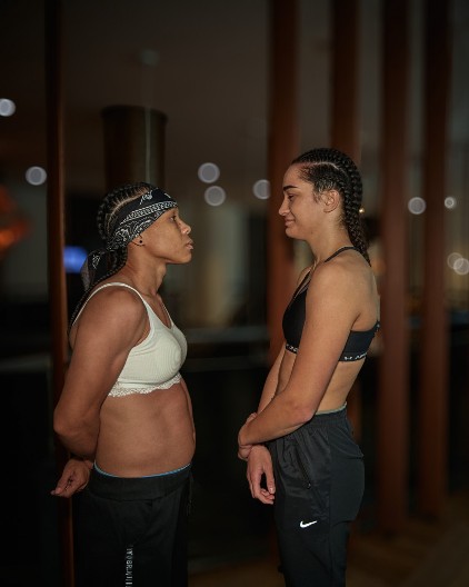 Uživo na TV Arena Fight – Profi boks spektakl u Mihnenu i četiri srpska asa u ringu