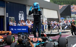 FORMULA 1 Rasel osvojio pol poziciju