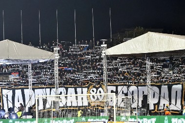 SPEKTAKL U HUMSKOJ Fudbalski klub Partizan i navijači obeležili 80. rođendan