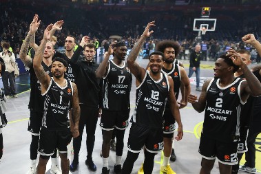 VAŽNA POBEDA Tajrik i Braun blistaju posle velikog trijumfa