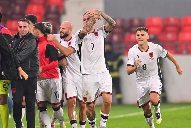 POTPUNI HAOS U LESKOVCU Albanci na sraman način proslavili gol