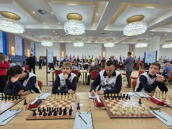 VELIKA POBEDA SRPSKIH ŠAHISTA Muškarci savladali Tursku i ostali u trci za medalju, dame remizirale sa domaćinom