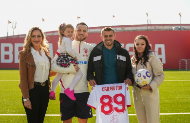 Crvena zvezda i fondacija Mozzart pomogli porodici sa Kosmeta u izgradnji kuće