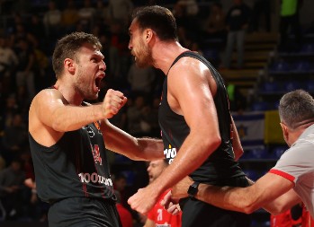 BUGARIN ISPRED DVA SRBINA Vezenkov MVP petog kola Evrolige