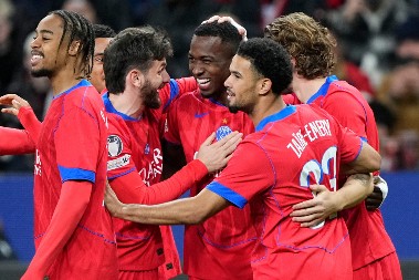 LUDNICA U LIGA ŠAMPIONA Epski raspad Atletika protiv Arsenala, PSŽ pokazao zašto je prvak Evrope, bruka Napolija i VMS-a