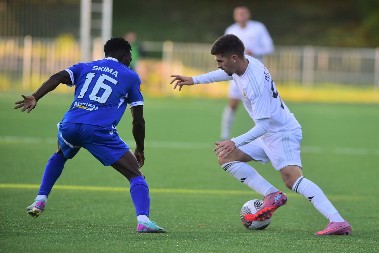 ZVEZDA NEMA PREVIŠE VREMENA DA REAGUJE Terzić ga hvalio na sva usta, on blizu transfera u inostranstvo