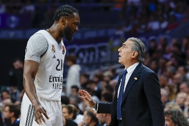 PARTIZAN PRONAŠAO CENTRA Crno-beli lansirali bombu, stiže pravo iz Reala