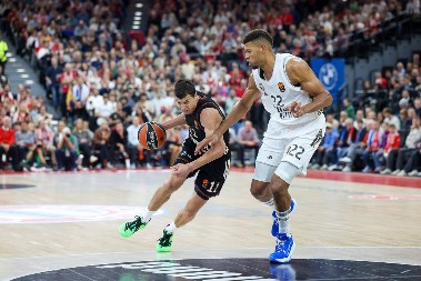 SJAJNO VEČE ZA BAVARCE Bajern srušio Real, bivši igrač crno-belih odigrao partiju života