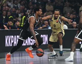 KRAĐA U ARENI Partizan žestoko oštećen protiv Barselone, neverovatno šta je uradio bivši kapiten crno-belih (VIDEO)
