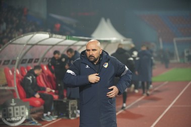 TRAGEDIJA Umro trener Radničkog kome je pozlilo na utakmici