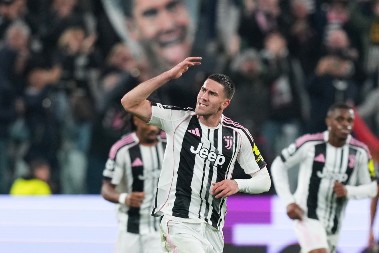 GREH BI BIO PUSTITI ČOVEKA KOJI JE UŠAO U ISTORIJU Vlahović će zauvek biti zapamćen u Juventusu