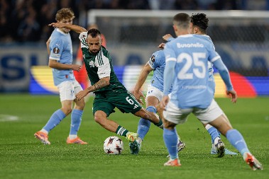 ZVEZDA OVO MORA DA ISKORISTI Rival crveno-belih u Ligi Evrope u potpunom haosu