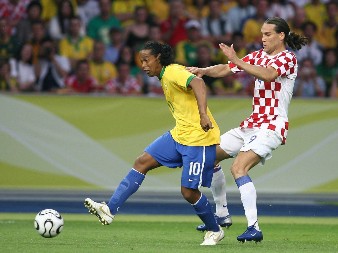 ODREKAO SE SRPSKOG IMENA, RADIO KAO AUTOMEHANIČAR, PA POSTAO LEGENDA HRVATSKE Čuveni reprezentativac postao trener kluba kog navijači Zvezde dobro pamte (FOTO)