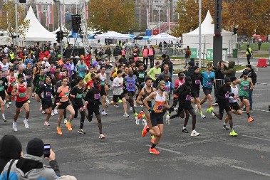 MOĆNO Elzan Bibić slavio na Beogradskom polumaratonu uz državni rekord