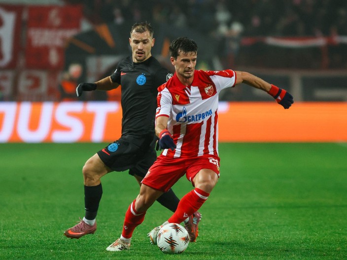 HLADNA JESENJA NOĆ ZAMIRISALA NA PROLEĆE Zvezda sa igračem manje srušila FCSB, Duarte vodi crveno-bele ka nokaut fazi