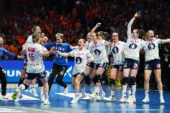 NAVIJA(J)MO ZA SNAJKU Večeras se odlučuje o zlatu na rukometnom Mundijalu, Srbija ima učesnicu finala!