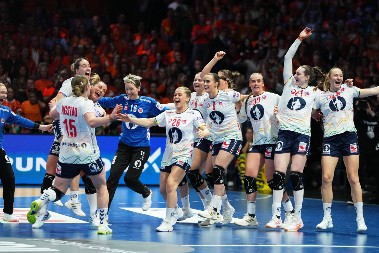 NAVIJA(J)MO ZA SNAJKU Večeras se odlučuje o zlatu na rukometnom Mundijalu, Srbija ima učesnicu finala!