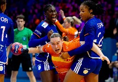 TRIJUMF POSLE PRODUŽETAKA Rukometašice Francuske treće na svetu