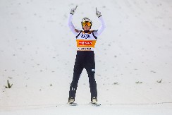 SLOVENAC JE NEZAUSTAVLJIV Prevc zabeležio četvrtu uzastopnu pobedu u Svetskom kupu