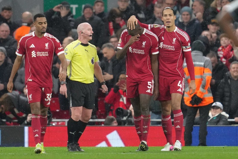 LIVERPUL KAKAV "ENFILD" DUGO NIJE VIDEO Prekinut crni niz, Njukasl doživeo debakl