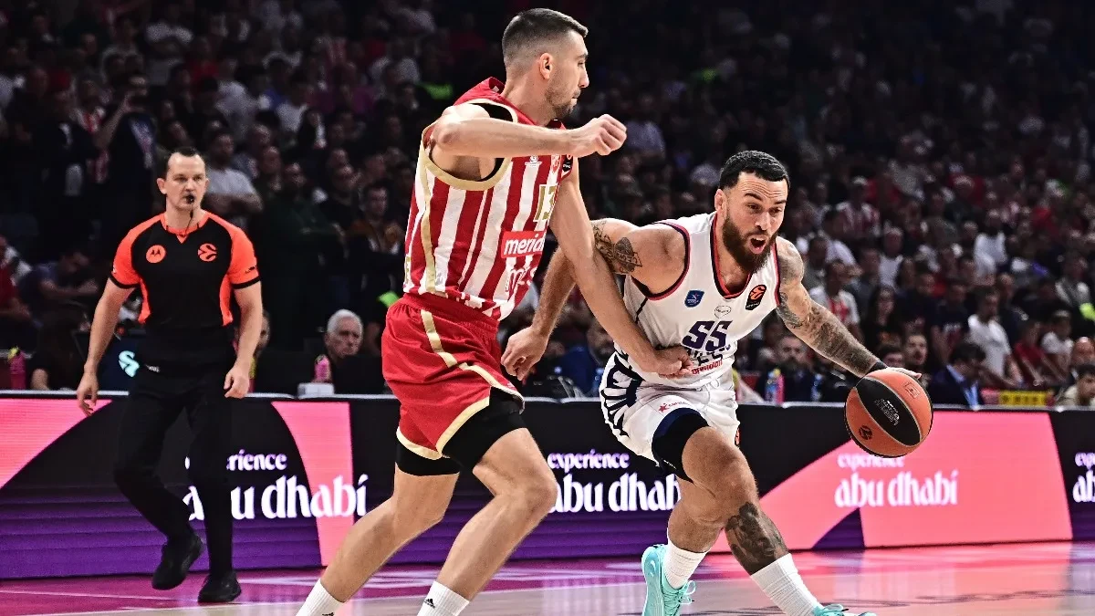 Crvena zvezda - Efes: Crveno-beli imaju minimalnu prednost na poluvremenu