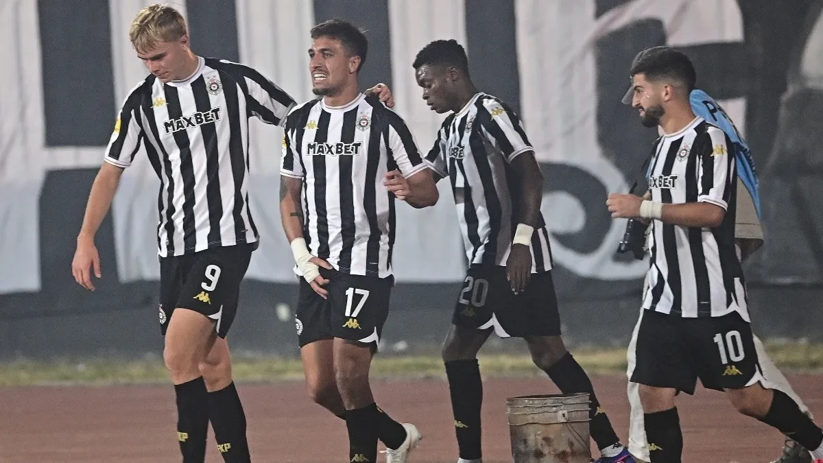 Partizan - Novi Pazar: Miran početak meča u Humskoj