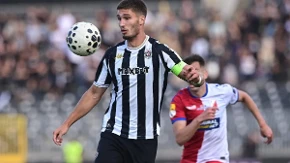 "Čast i privilegija je biti kapiten Partizana": Nikola Simić za sport.alo o ulozi lidera, vrednim priznanjima, saradnji sa Sašom Ilićem, reprezentaciji...