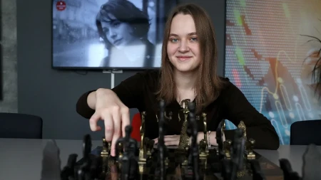Ksenija Balabajeva krupnim koracima gazi ka svetskom šahovskom vrhu: Hoću uvek 10 od 10!