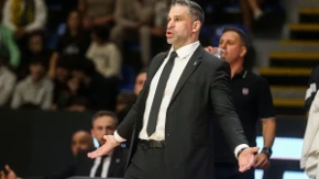 Haos na utakmici: Alimpijević oterao igrača u svlačionicu (VIDEO)