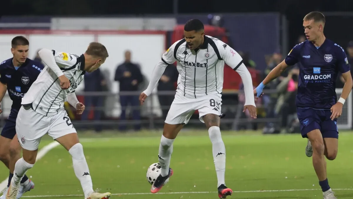 Železničar - Partizan: Crveni karton! Novi šok za crno-bele