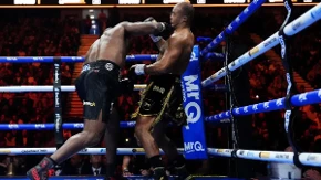 Duboa je svetski šampion u boksu, sada ga čeka Hrvat