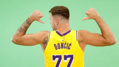 Kakav haos: Dončić pogodio sa pola, a onda krenuo u obračun (VIDEO)