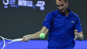 Rus u polufinalu Pekinga: Medvedev čeka Zvereva ili Đokovića