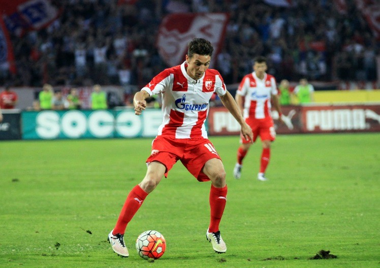 DEDA MU JE BIO ČETNIČKI VOJVODA, U ZVEZDI GA PROZVALI FILOZOF, NA "MARAKANU" STIGAO IZ BARSELONE Gde je nestao jedan od najvećih talenata u Evropi? 