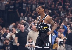 KAKAV MEČ Brutalna partija Džejmsa Nanelija