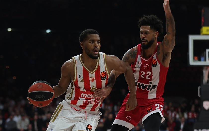 OLIMPIJAKOS - CRVENA ZVEZDA Drama u Pireju