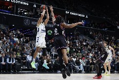 LUDNICA U ATINI Boldvin srušio PAO u poslednjoj sekundi