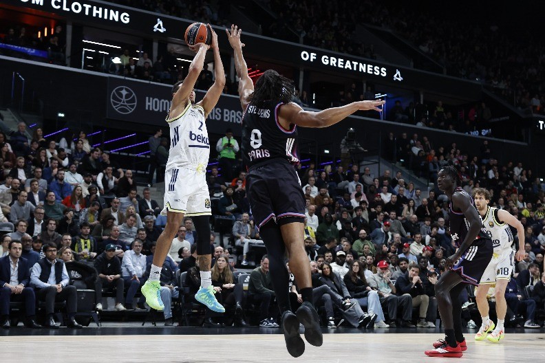 LUDNICA U ATINI Boldvin srušio PAO u poslednjoj sekundi