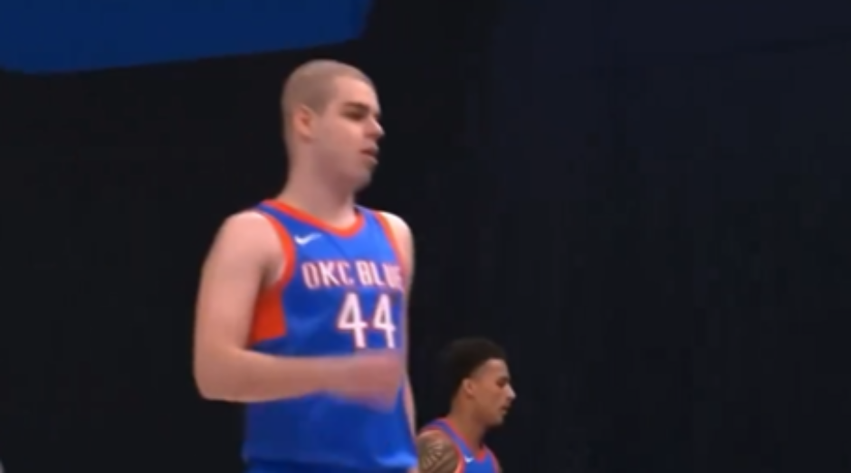 CELA HALA USTALA Srbin pobedio opaku bolest, pa zaigrao u NBA (VIDEO)