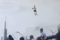 PUCAO U BIVŠU PARTNERKU I DECU, PA PRESUDIO SEBI Horor na srednjoškolskoj utakmici