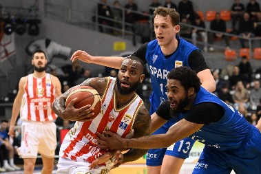 CRVENA ZVEZDA - SPARTAK Subotičani se vratili u život, velika bitka u "Čairu"