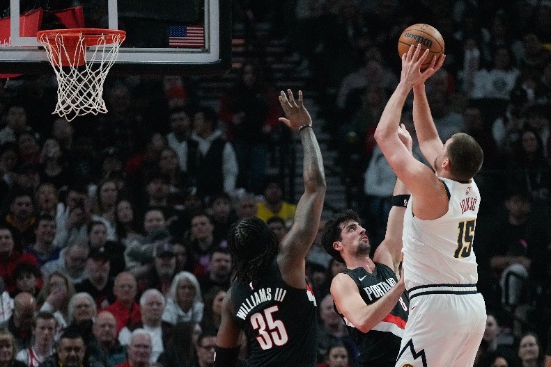 NBA LIGA OVO NE PAMTI Brutalna partija Jokića, Denver slavio 54 razlike