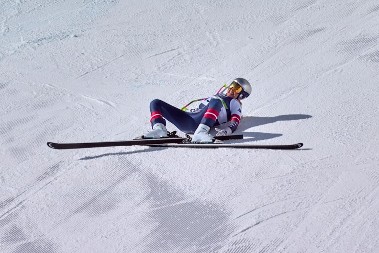 U KOLICIMA SAM, POTPUNO NEPOKRETNA Lindzi Von se oglasila i otkrila užasne detalje (VIDEO)