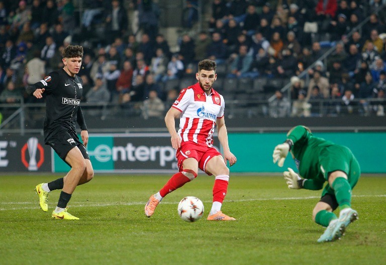 OD CENKANJA NA PIJACI, SIRA I PRŠUTE DO VEČERE SA FUDBALEROM ZVEZDE Legendarni reprezentativci Rusije došli na derbi, pa napravili sjajan video o Beogradu (VIDEO)