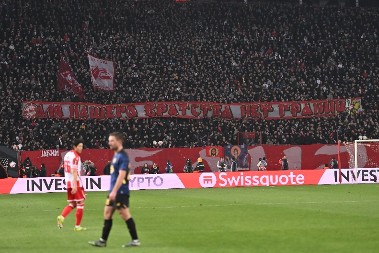 REKORDNA POSETA NAŽALOST NIJE DONELA PROLAZ Poznato koliko je navijača bodrilo Zvezdu protiv Lila