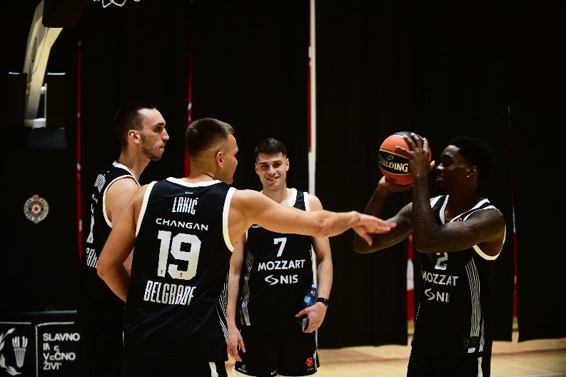 SJAJNE VESTI ZA PARTIZAN Još jedan košarkaš crno-belih počeo da trenira